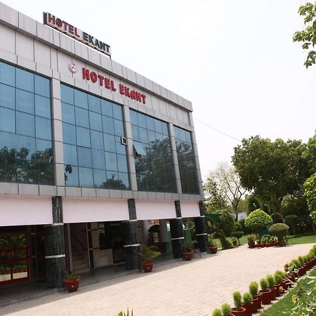 Hotel Ekant Faridabad Dış mekan fotoğraf