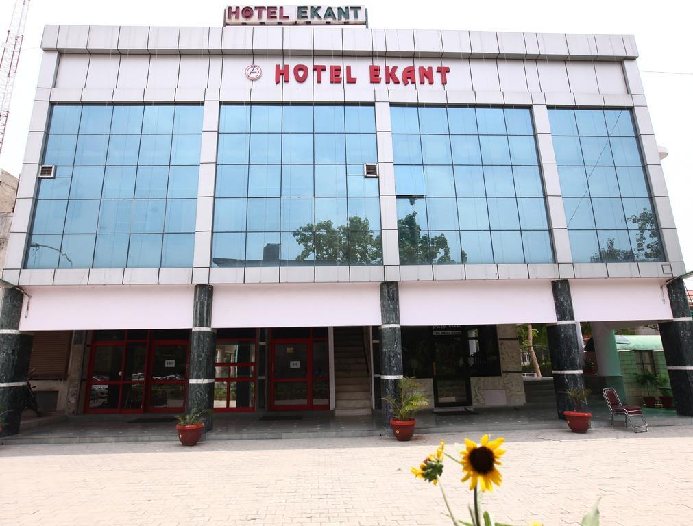 Hotel Ekant Faridabad Dış mekan fotoğraf